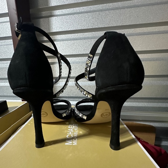 Michael Kors | CELIA STRAPPY SANDAL - Picture 6 of 7